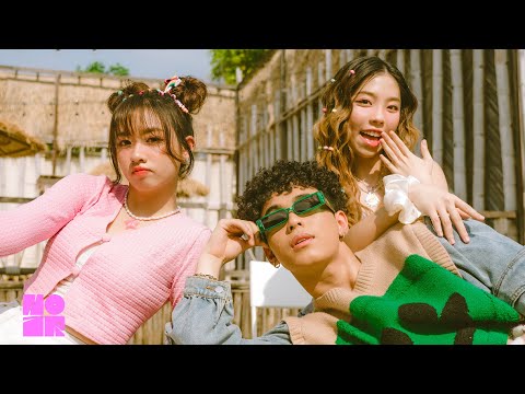 มองนานๆ Vitamin A Covered By FLI P Special Video