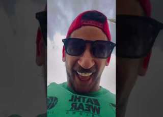  واحد ايوه قاله انزل اركن العربيه هو فى الاستوريز