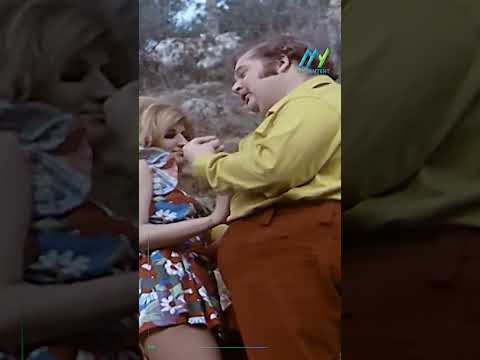 صحيح البوسة والعيون مغمضة إلها غير طعم بنات آخر زمن صحيح البوسة والعيون مغمضة إلها غير طعم بنات آخر زمن