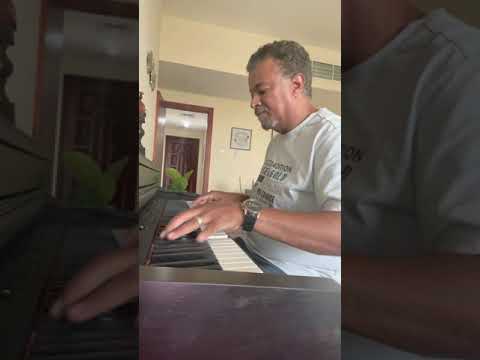 نعم يا حبيبى عبد الحليم حافظ بيانو طارق بغدادى