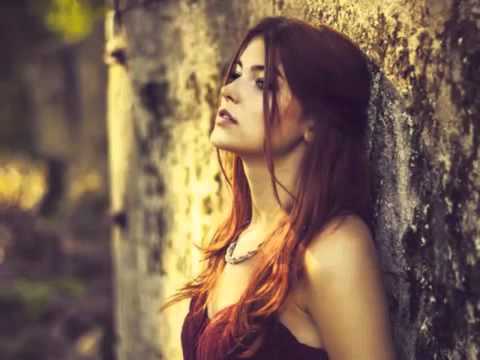 خاينه وماعاد نصافيك ياللي خاب ظني فيك