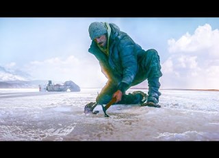  A Homeless Poacher Finds A Crashed Plane With 20 Million Dollars Beneath A Frozen Lake