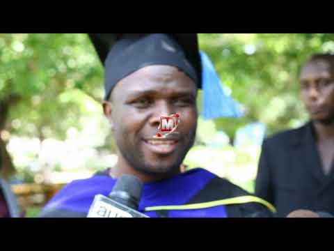 MWAMPOSA APEWA UDAKTARI WA HESHIMA ASEMA NI KWA NEEMA YA MUNGU