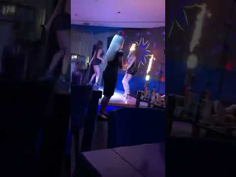 نايت كلوب أڤاني ديره