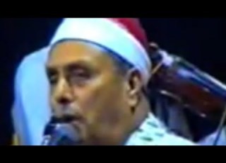 الشيخ شرف التمادي لم توفي النبى قالو الصحابةنولي مين من قصة فضلون العابد حفلة سيدى بركة عام ٢٠٠١