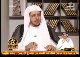لبس العدسات للزينة