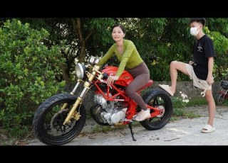 Girls Challenge COMPLETELY RESTORE A Honda Megelli Sport 250R After Years Of Abandonment