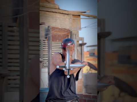 كلها بتقول انا