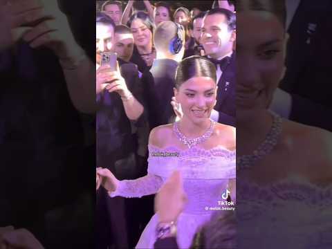 لحظة بدنا بوسى على شفيف في عرس نارين نارين بيوتي عرس نارين ترند Trending Wedding شيرين بيوتي