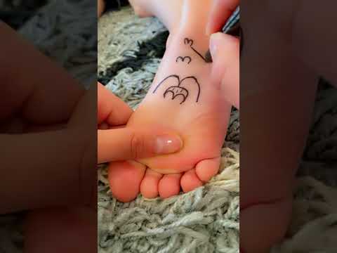 رانو رسمت على رجل خلودة وهوي نايم