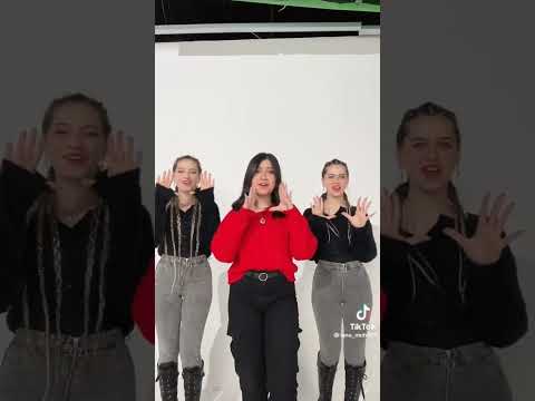 مقطع لانا ولين وقمر على اغنيه اول ما سحبت حزامى ما احلاهم لانا محمد لاناولين قمر الطاقي Shorts