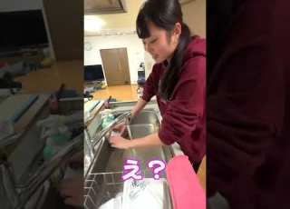  スマホを濡らさずに通り抜ける方法 妹にドッキリ Shorts