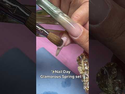 Nageltag Lila Göttin Explore Nails