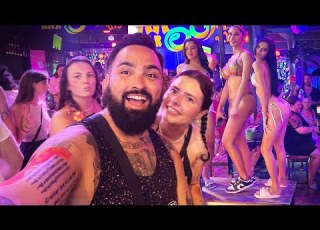 Thailand S CRAZIEST Island Full Moon Party In Koh Phangan