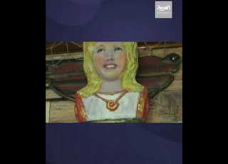 رجل أوكراني يصمم غرفة في منزله على شكل سفينة