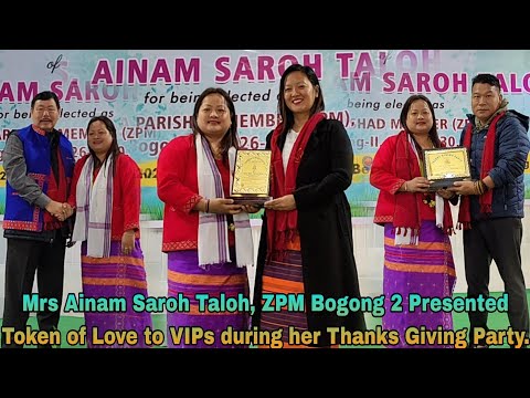 Mrs Ainam Saroh Taloh ZPM Bogong 2 Presented Token Of Love To VIPs During Her Thanks Giving Party