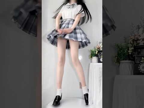 抖音精选走光系列 JK小姐姐小走光 Tiktok 抖音 美女 抖音热门 性感 走光