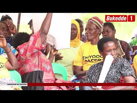 Agabuutikidde Aga Wano Na Wali Okuva Mu Bitundu Eby Enjawulo