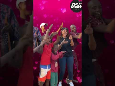 Neema Paul Dance On Patli Kamariya In Front Of Family Full Swag Kilipaul Dance Neemapaul