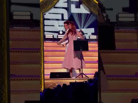 تمايل اليسا على انغام ياريتك فاهمني ليلة نجمات العرب تمايل اليسا على انغام ياريتك فاهمني ليلة نجمات العرب