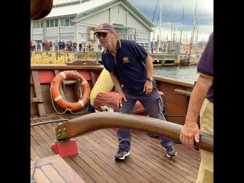The Enterprize Wooden Ship S Amazing Navigation Out Of Hobart Waterfront Wooden Boat Festival