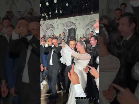 النجم رضا البحراوي يشعل اول حفل زفاف بعد الانقطاع بسبب وفاه احمد عامر النجم رضا البحراوي يشعل اول حفل زفاف بعد الانقطاع بسبب وفاه احمد عامر