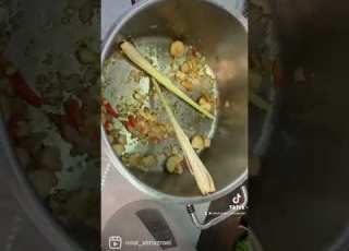  شوربة التوم يم التايلنديه Tom Yum Soup
