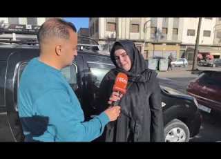  شابة جميلة من أسفي جات للكازا عند خالتها باش دير التحاليل لبنتها وسدات عليها الباب ماعندهاش باش ترجع