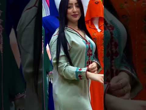 أجمل بنت مغربية بي الجلابة و بدون ملابس داخلية