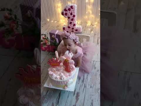 مسكينة ما تهنت في عيد ميلادها Happy Birthday To You Baby