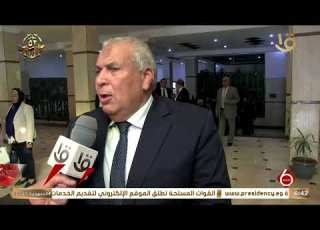 محافظ الوادي الجديد يتفقد مجمع المصالح الحكومية الذكية بمدينة الخارجة