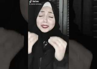  يابا خدني جوا حضنك