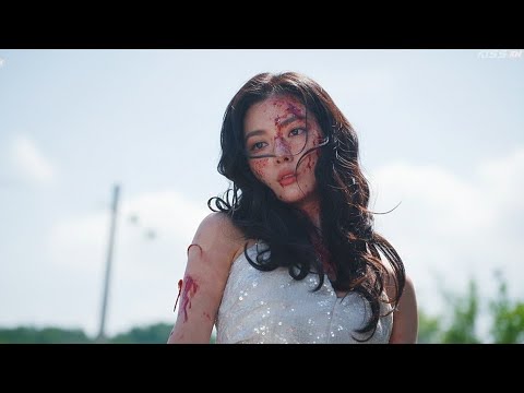 بنت جميلة ابوها بيبع جسـ ـمها للرجالة من وهي طفـ ـلة فالما بتكبر بتنتـ ـقم منه ومن اي راجل عموما