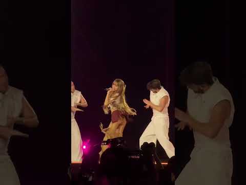 Let S Go Lisa Blackpink Lisa Deadline Blink Kpop