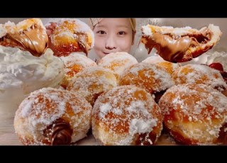 ASMR دونات نوتيلا