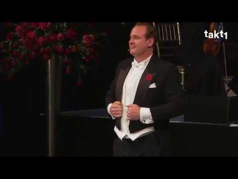 The Barber Of Seville Largo Al Factotum Aria Lucas Meachem Baritone