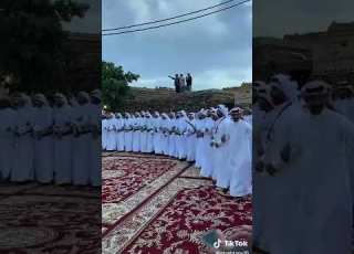  جزء من حفل اهالي قرية المسقي وسط البيوت القديمه