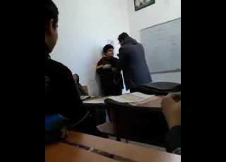  رفتار تحقیر آمیز یک معلم با دانش آموز گفته شده که این حادثه در بوشهر درمدرسه ای روی داده است