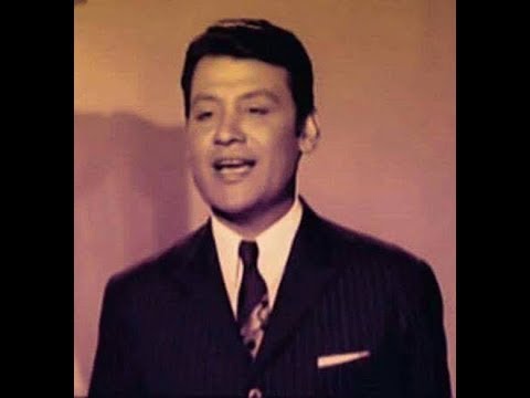 الفنان الكبير محمد رشدى و اغنية قدام بيت اللى بحبه الفنان الكبير محمد رشدى و اغنية قدام بيت اللى بحبه