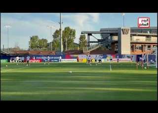 امام عاشور يتألق كحارس ويتصدي لركلات مرموش اثناء مران المنتخب الوطني