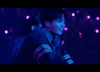 231120 Jung Kook GOLDEN Live On Stage Please Don T Change Feat DJ Snake Full Ver Fancam