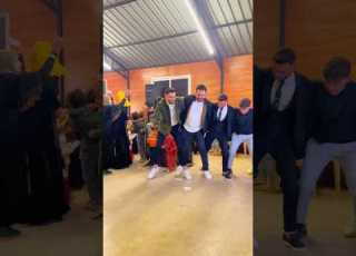 يا أرض اشتدي وما حدا قدي والأسد حدي Lebanese Dabke