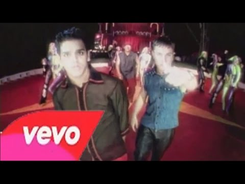 Magnate Valentino Gata Celosa Ft Hector Y Tito 2002 2015 VEVO Oficial Video CON LETRA