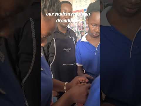 Lerne Dreadlocks An Der Sharitah School Of Beauty Du Findest Uns Im Cornerstone Plaza Gegenüber