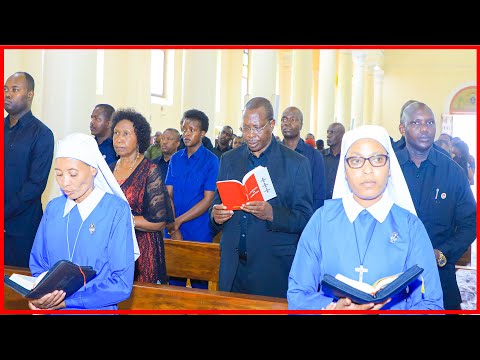 MAKAMU WA RAIS AMESHIRIKI IBADA YA IJUMAA KUU DODOMA PAROKIA YA PAULO WA MSALABA JIMBO KUU DODOMA