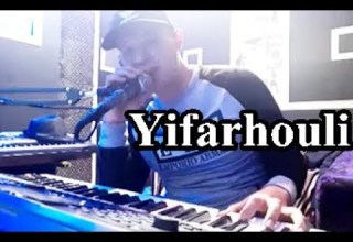 الشاب زهير يفرحولي كي تصرالي حاجة واعرة Yifarhouli