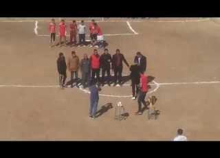 الشوط الاول الجزء الاول من المءمباراة النهائية للدوري المدرسي