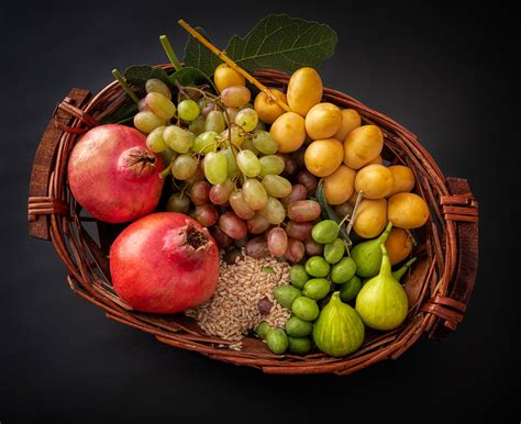 أذكر أكبر عدد من الأطعمة التي ورد ذكرها في القرآن الكريم