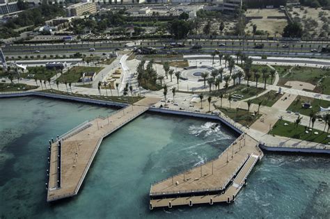 أسباب اعتماد سكان المناطق الساحلية في الماضي على الأنشطة البحرية؟