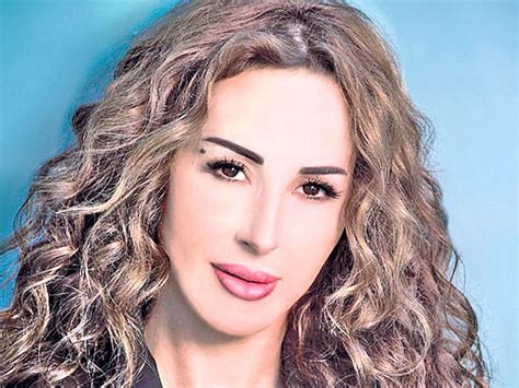 أغلقت ورد الخال جميع حساباتها على مواقع التواصل الاجتماعي أغلقت ورد الخال جميع حساباتها على مواقع التواصل الاجتماعي